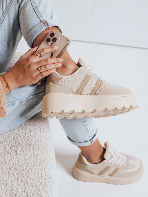 Sneakersy damskie z futerkiem na platformie beżowe Dstreet ZY1081