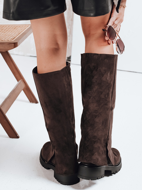 Kozaki damskie z szeroką cholewką zamszowe brązowe Dstreet ZY1170