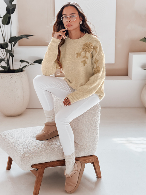 Damski sweter z aplikacją kwiatów GIRLHERBAL kremowy Dstreet MY2546