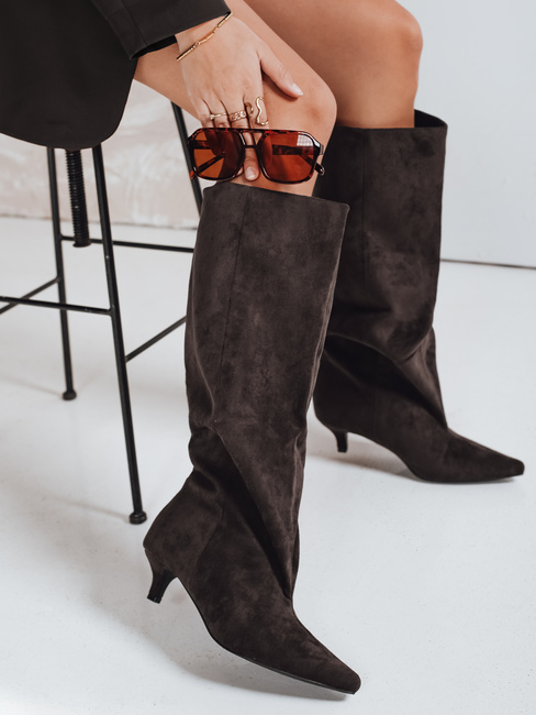 Kozaki damskie z szeroką cholewką zamszowe brązowe Dstreet ZY1188