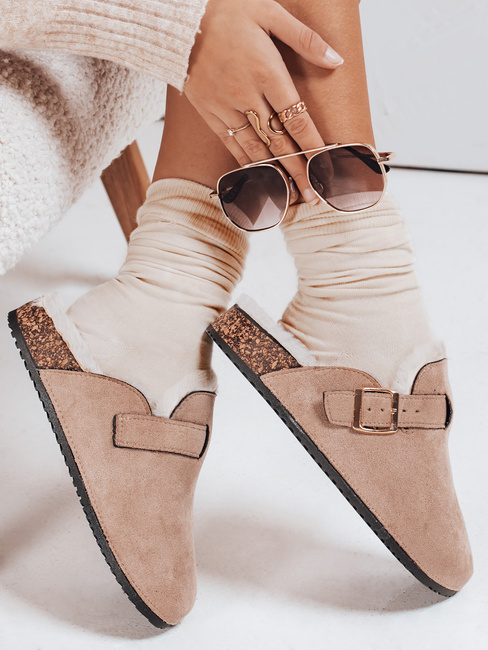 Klapki damskie zamszowe ocieplane beżowe Dstreet ZY1196