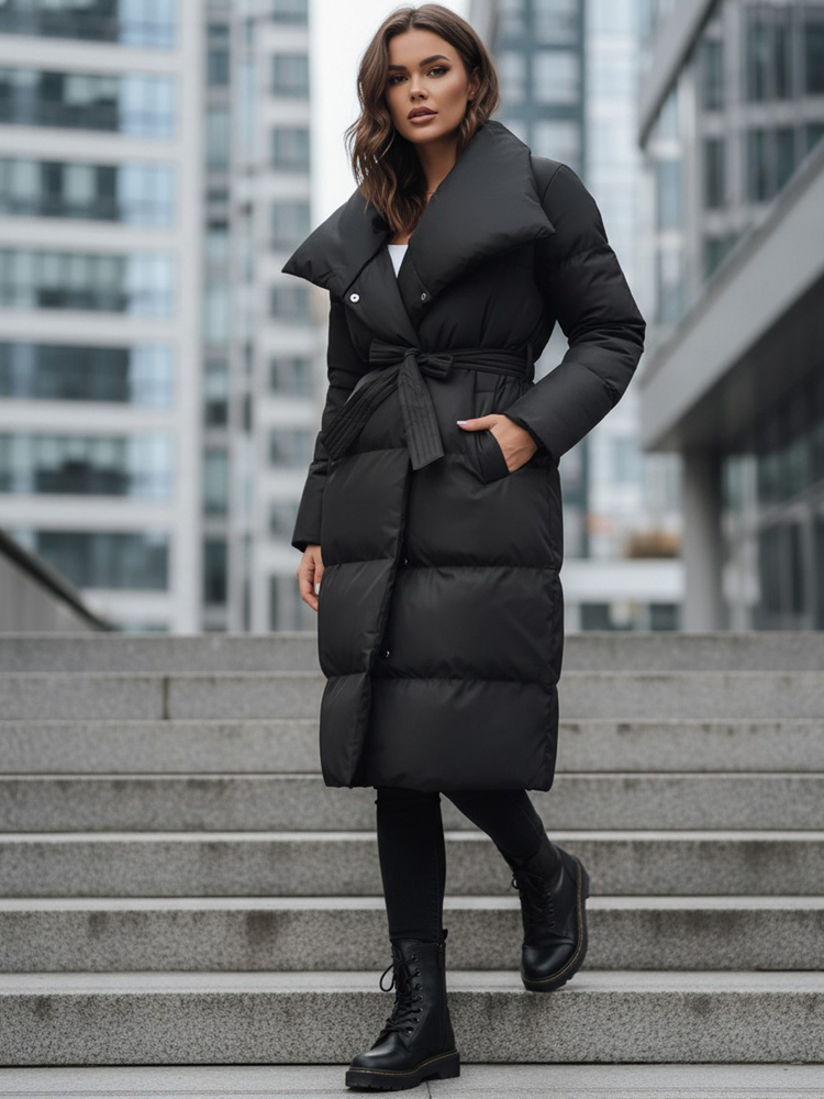 Pekná dámska čierna bunda