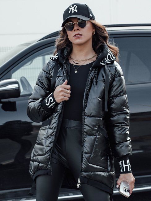 Kurtka przejściowa damska pikowana z kapturem FASHION CHIC czarna Dstreet TY4583