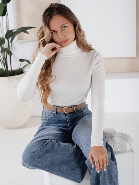 Damski sweter z golfem VANORIA biały Dstreet MY2491