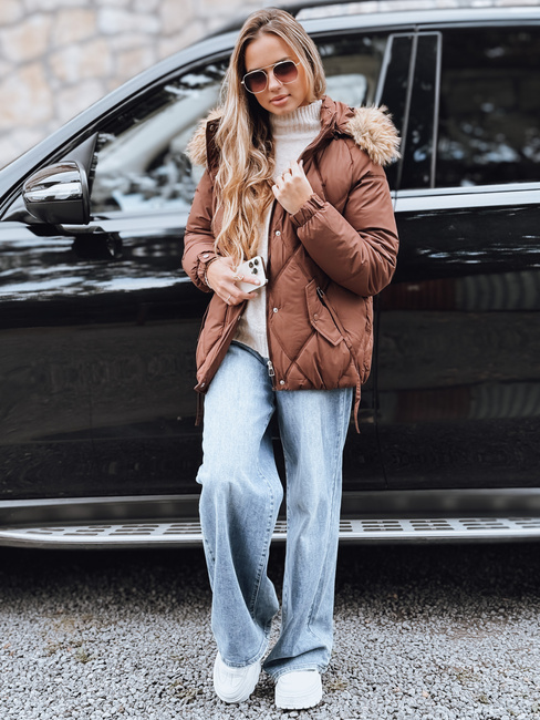 Kurtka damska zimowa pikowana z kapturem brązowa Dstreet TY5231