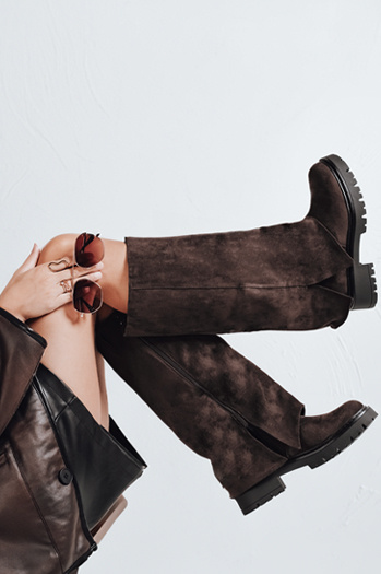 Kozaki damskie z szeroką cholewką zamszowe brązowe Dstreet ZY1170