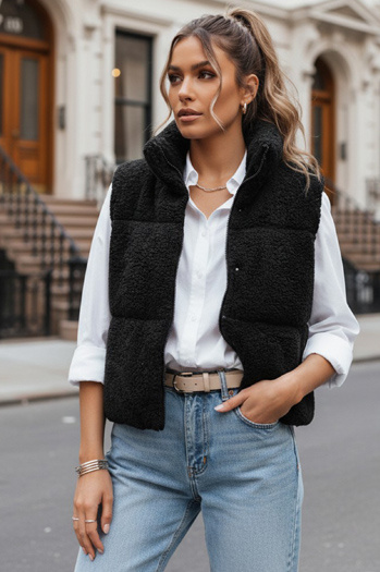 Kamizelka damska z kożuszkiem BEEWARM czarna Dstreet TY3845