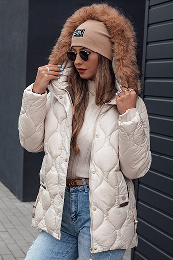 Kurtka zimowa damska LUMORE pikowana z kapturem jasnobeżowa Dstreet TY4724