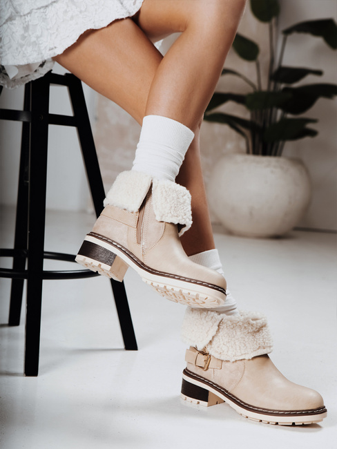 Botki damskie z kożuszkiem beżowe Dstreet ZY1249