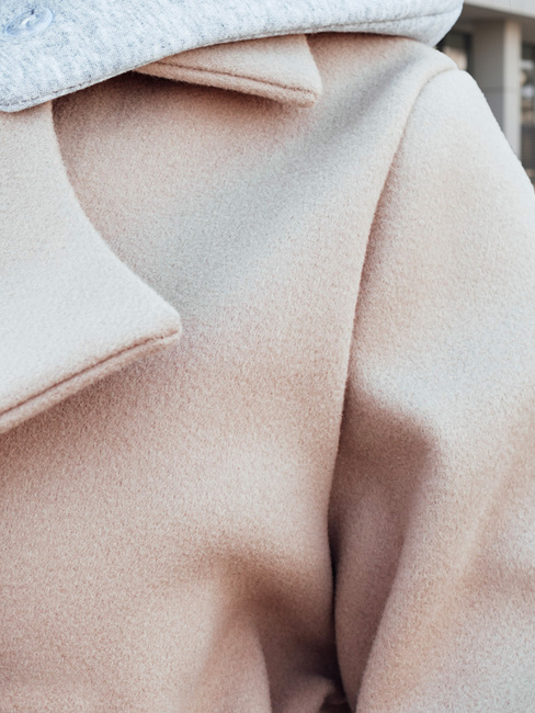 Płaszcz damski oversize MODVENTURE z kapturem beżowy Dstreet NY0721