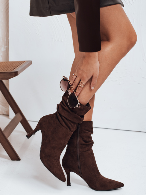 Botki na obcasie z marszczoną cholewką brązowe Dstreet ZY1040