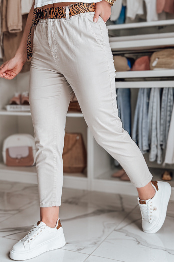 Spodnie damskie casualowe z paskiem MADELINA jasnobeżowe Dstreet UY2623