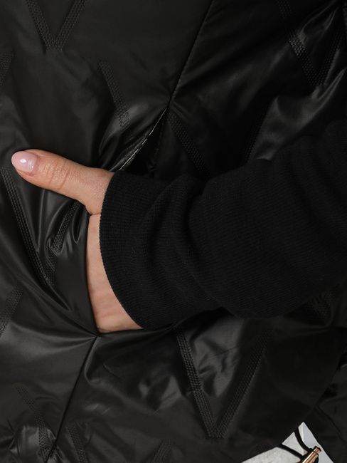 Kurtka damska przejściowa pikowana z kapturem czarna Dstreet TY5559