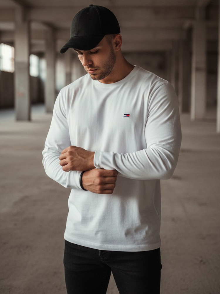 Pánske biele tričko bez potlače.