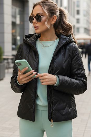 Kurtka damska pikowana z kapturem czarna Dstreet TY5551