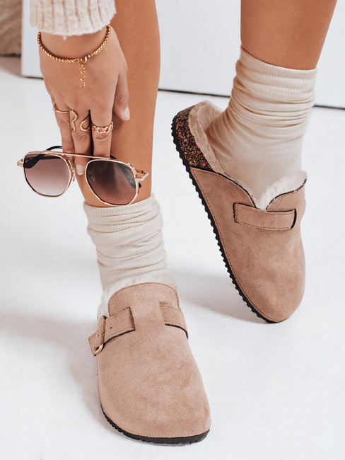 Klapki damskie zamszowe ocieplane beżowe Dstreet ZY1196