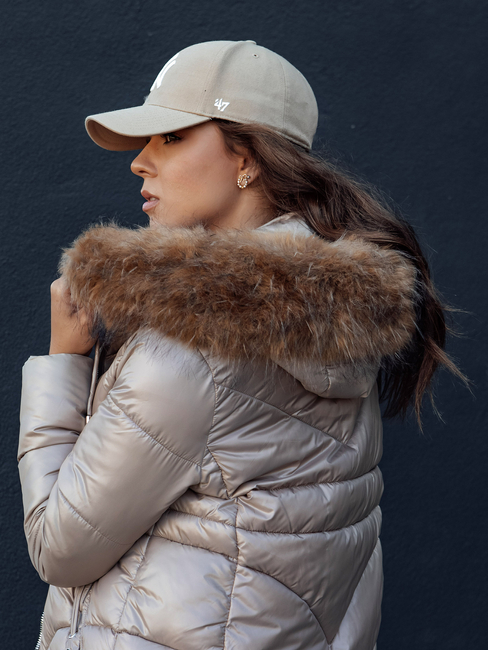 Kurtka zimowa damska z kapturem WINTERCHIC kamelowa Dstreet TY4438